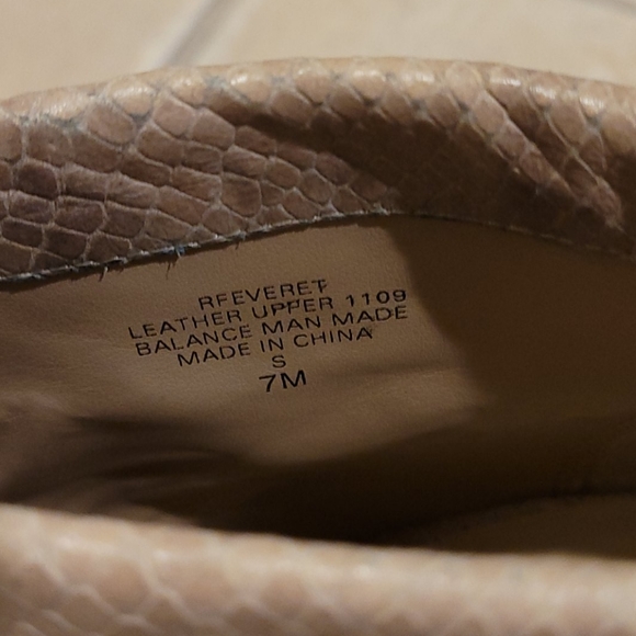 Rachel Roy leather snake embossed booties 7 sand - Picture 5 of 9